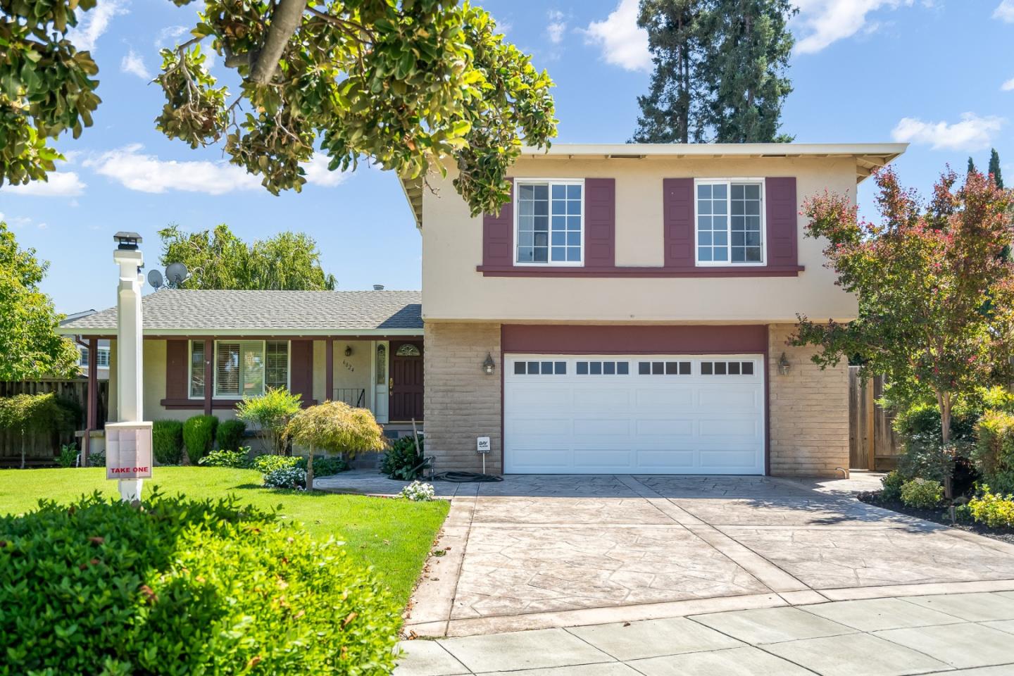 6024 Susan CT
