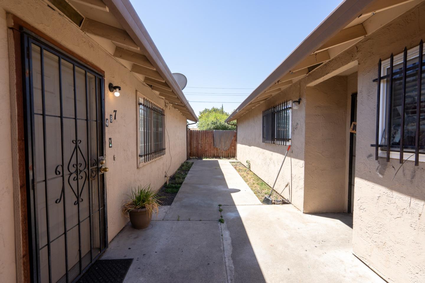 485 Jill CIR
