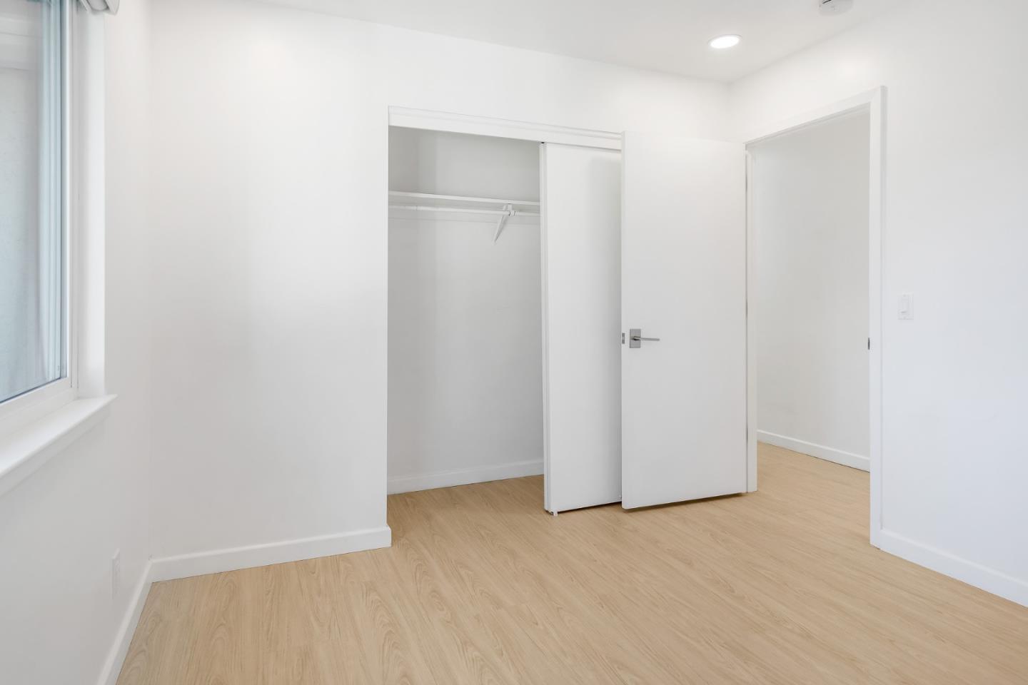 2748 Waltham Cross ST