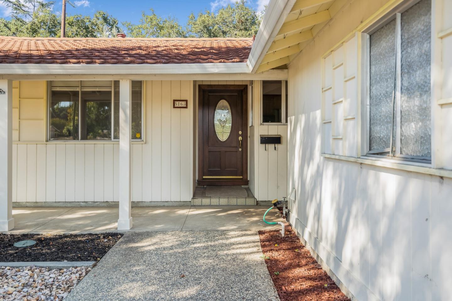 5163 Elmwood DR