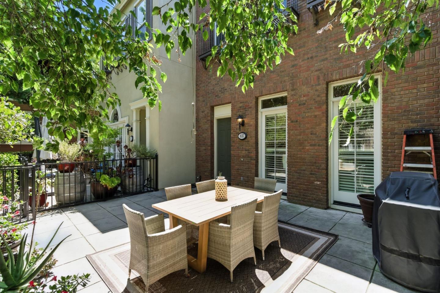 837 Georgetown Place