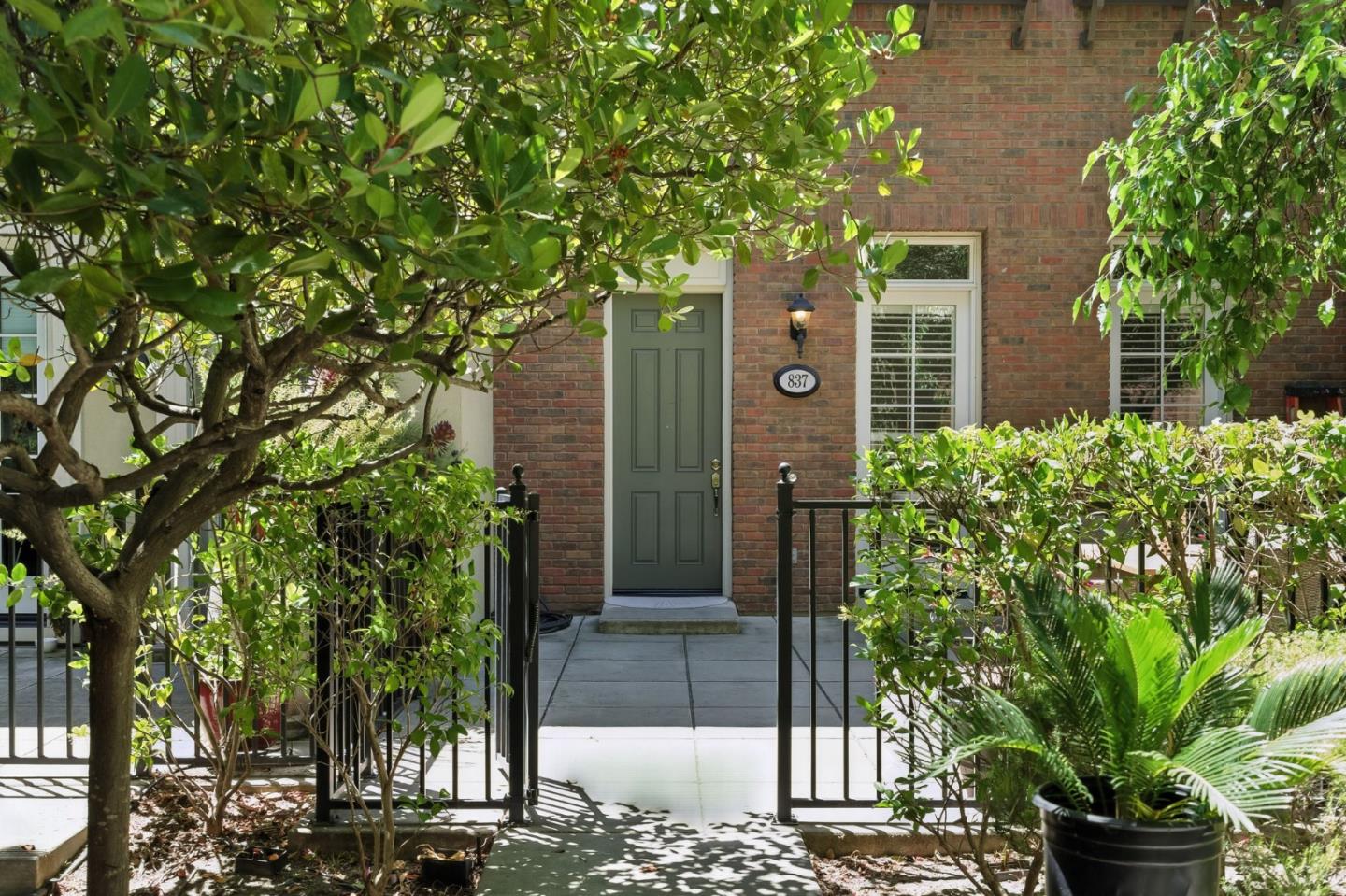 837 Georgetown Place