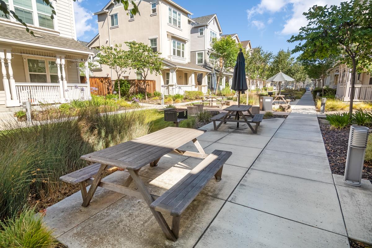 748 North 10th Street 1