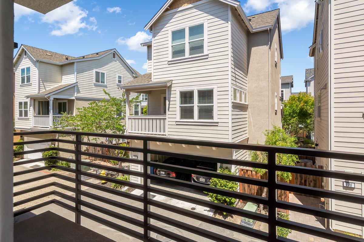 748 North 10th Street 1