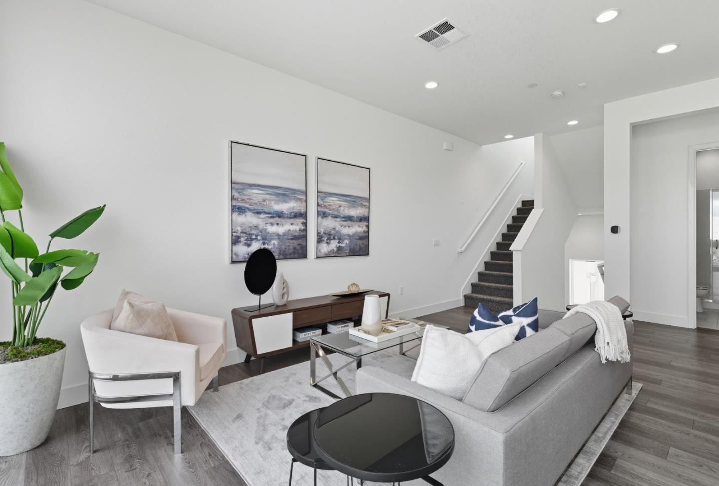 142 Coronado Avenue