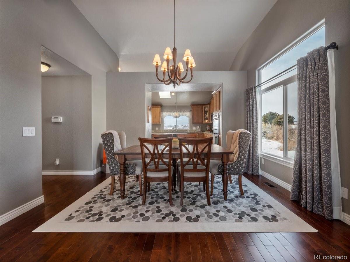 7280 Meadow View