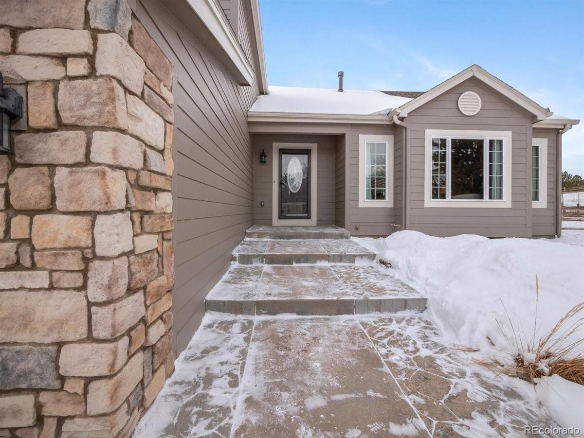 7280 Meadow View