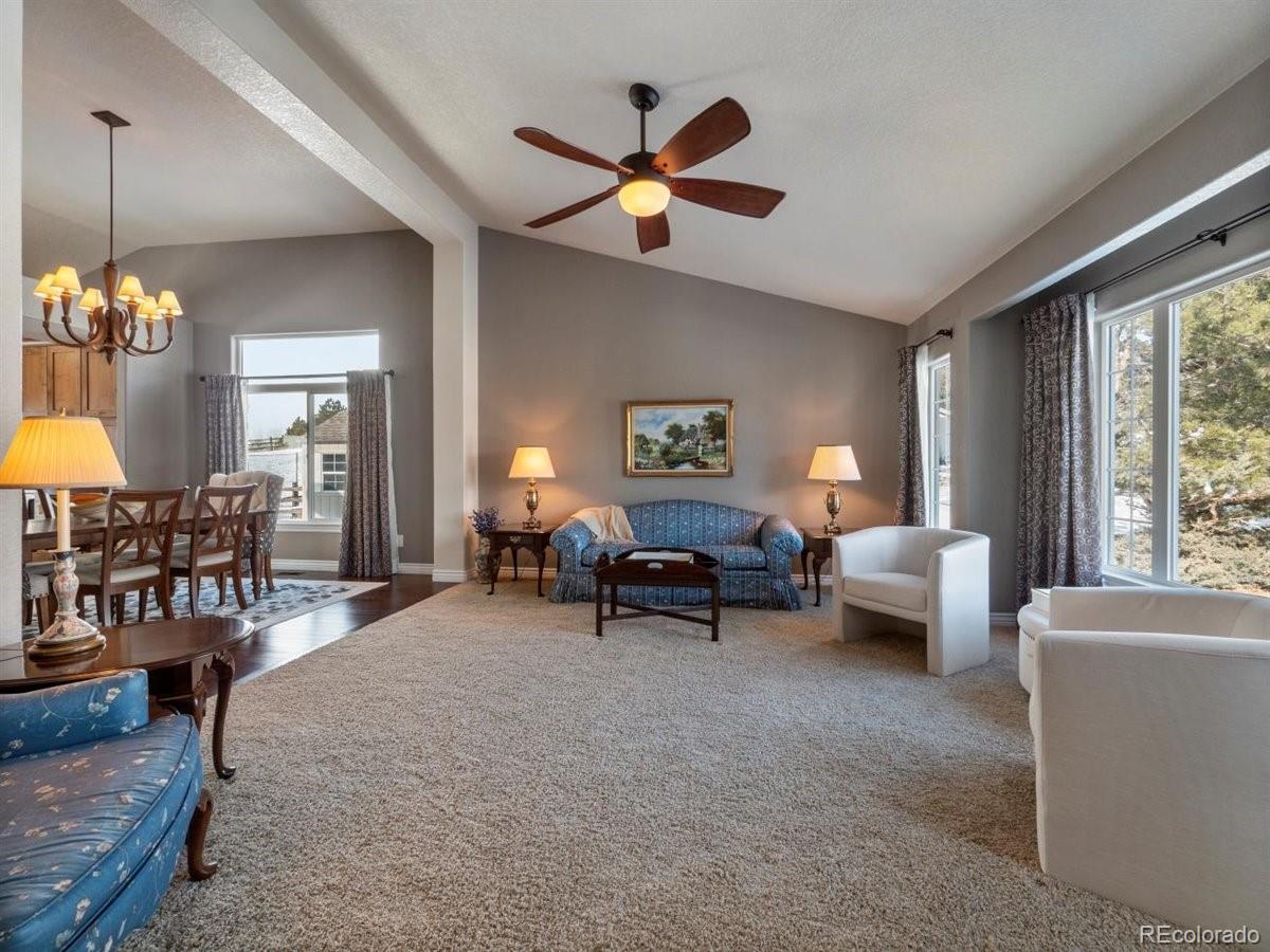 7280 Meadow View