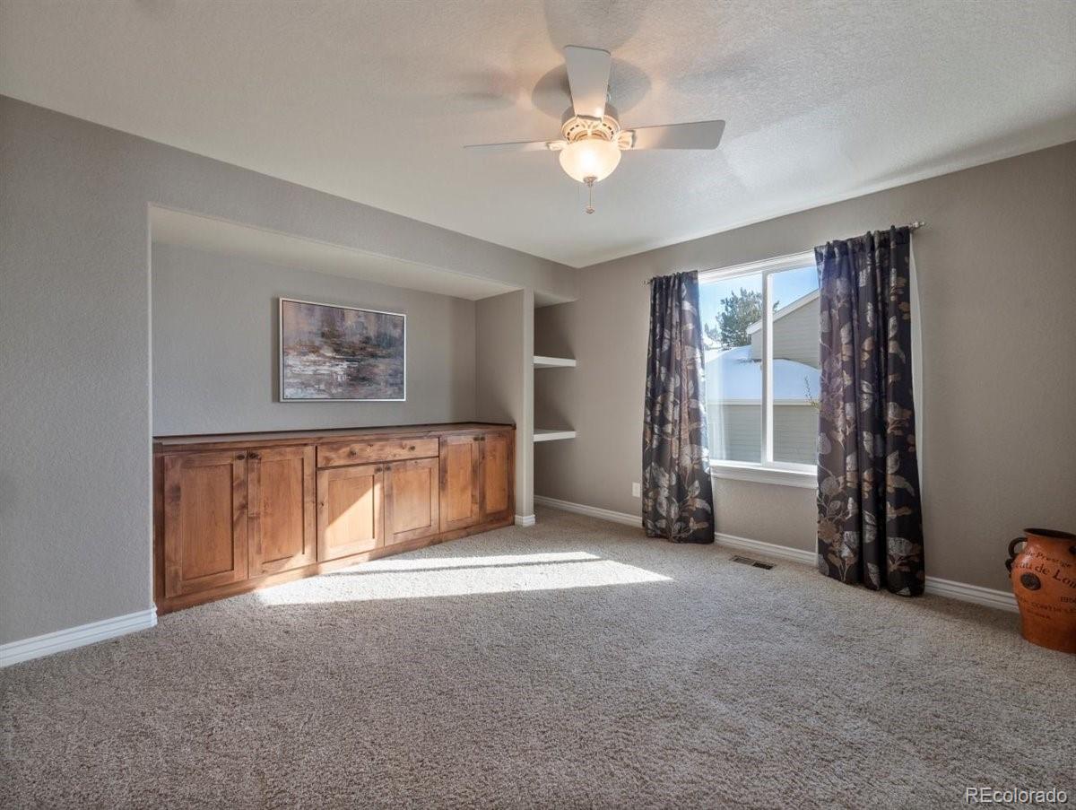 7280 Meadow View