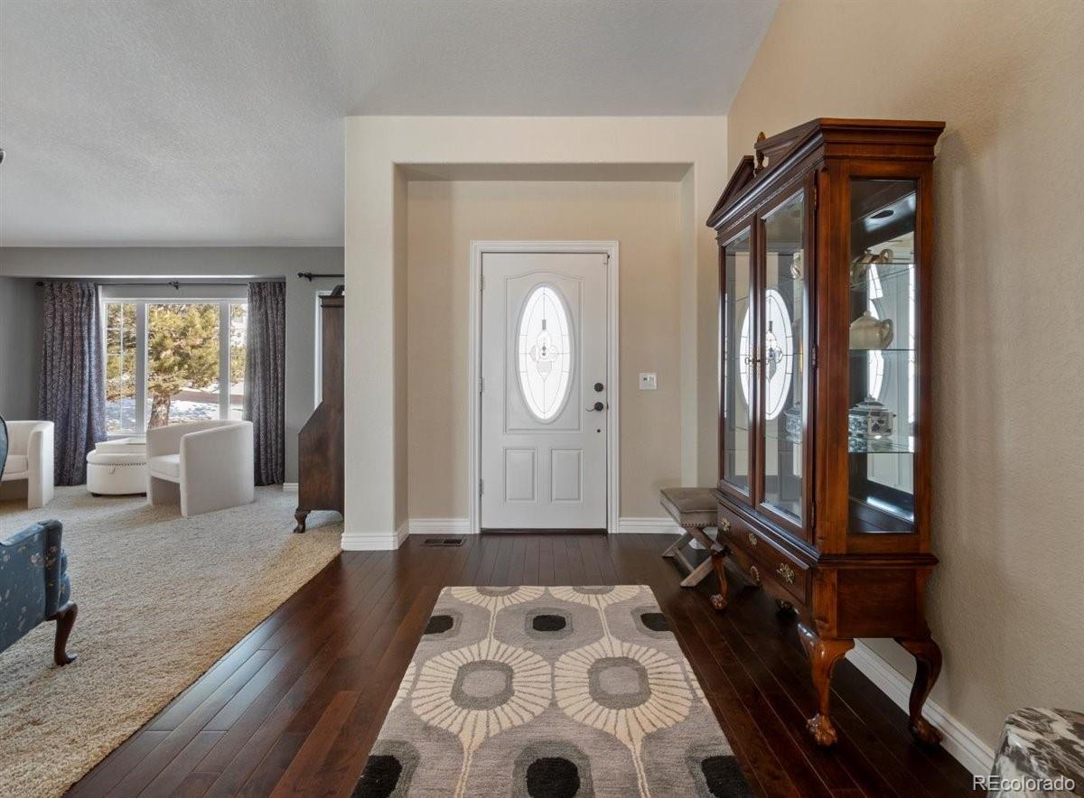 7280 Meadow View