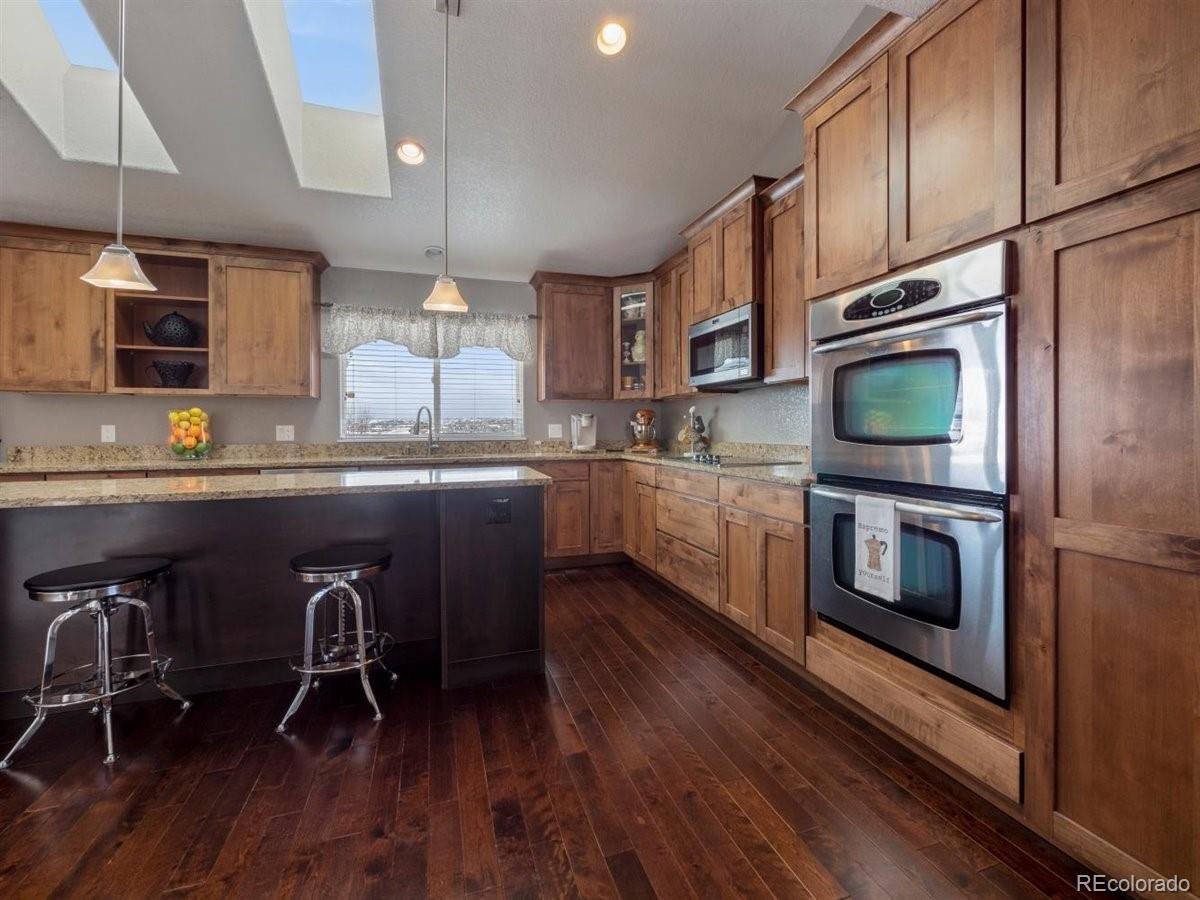 7280 Meadow View