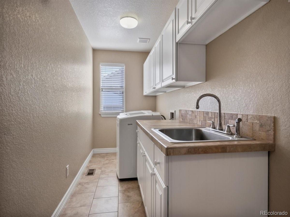 7280 Meadow View