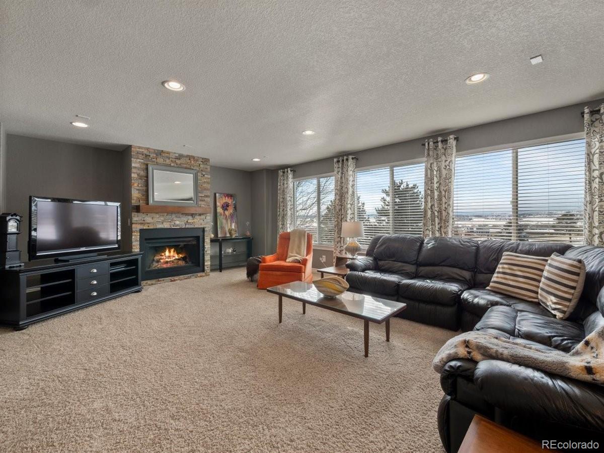 7280 Meadow View