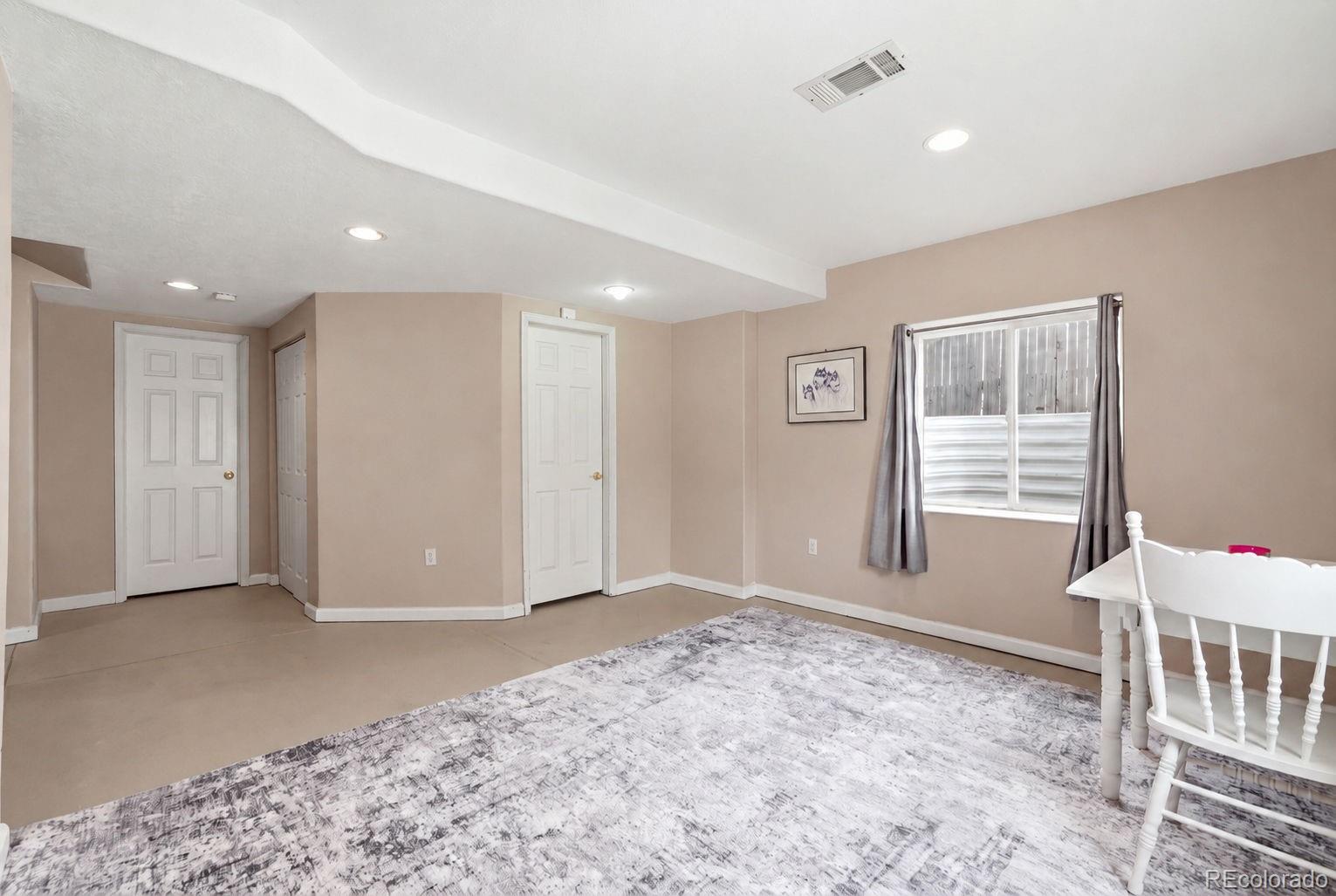 5086 Miriam Lane