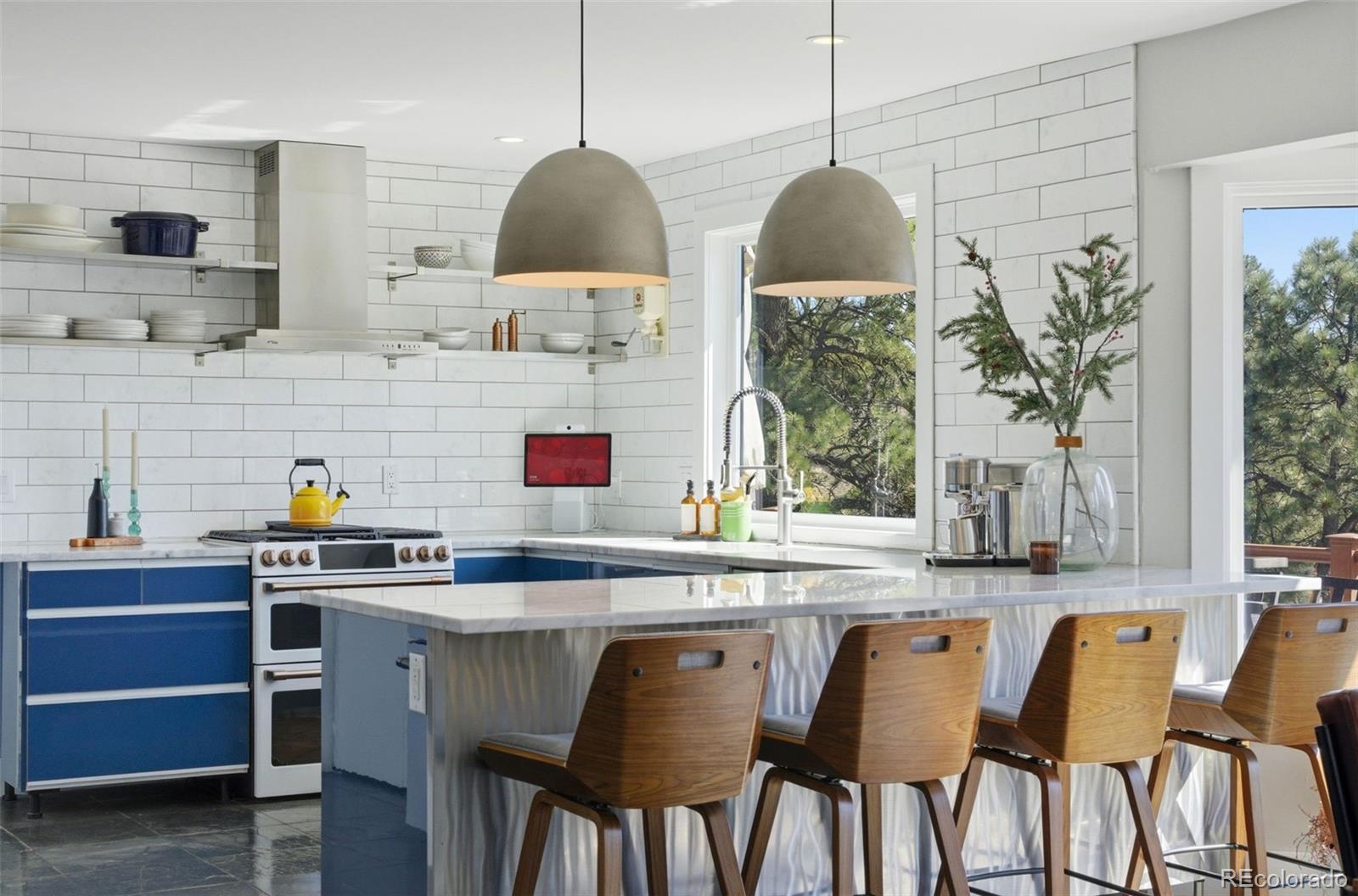 6387 Falling Leaf Circle