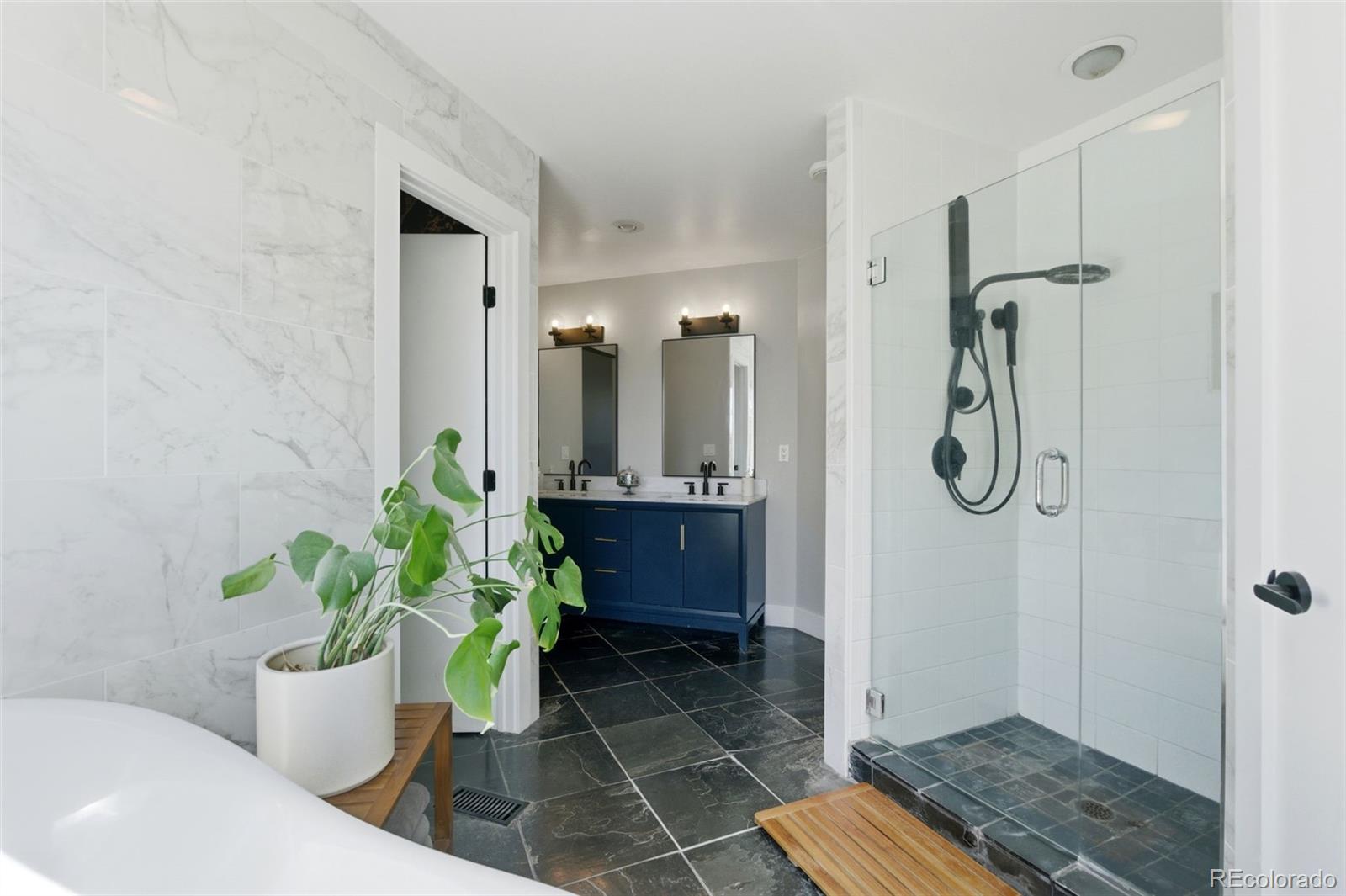 6387 Falling Leaf Circle