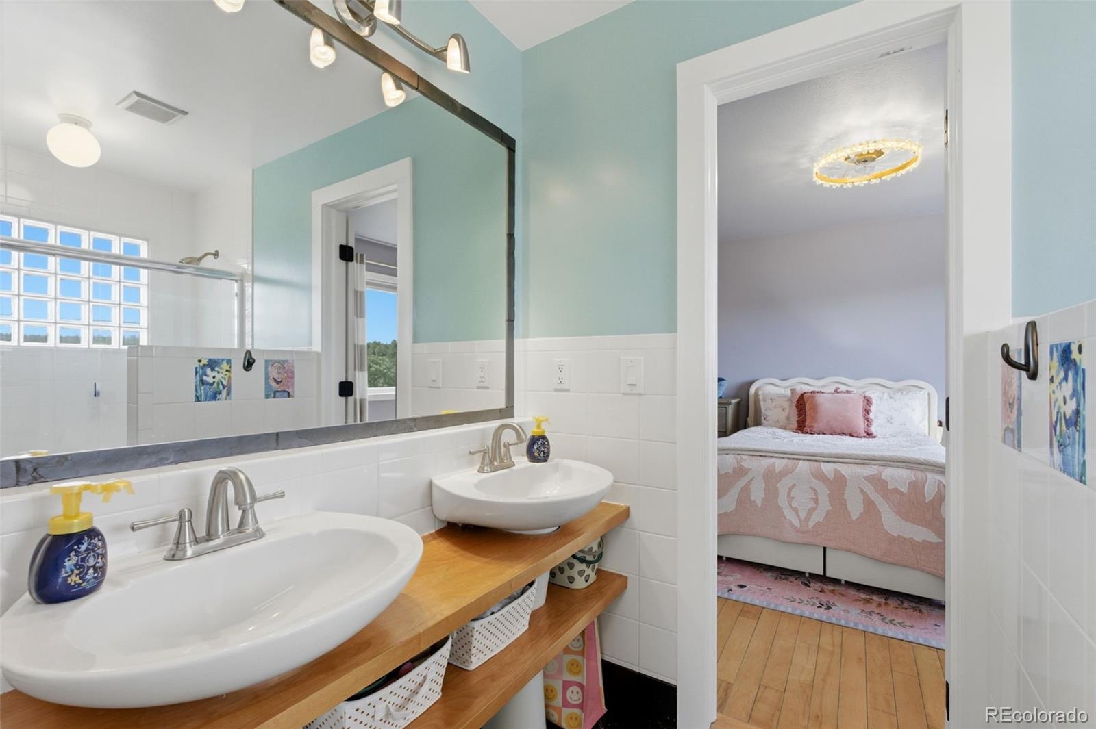 6387 Falling Leaf Circle