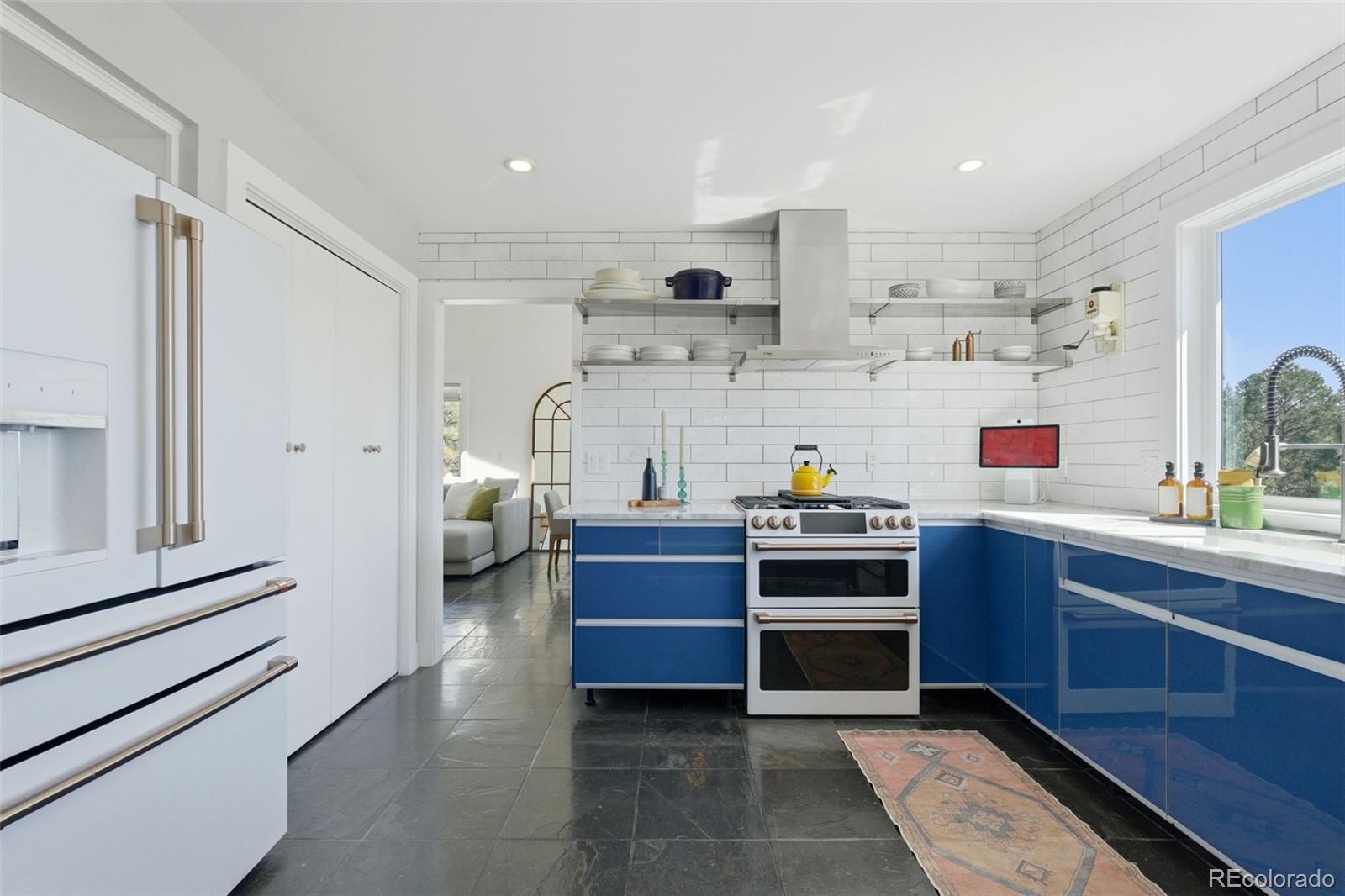 6387 Falling Leaf Circle