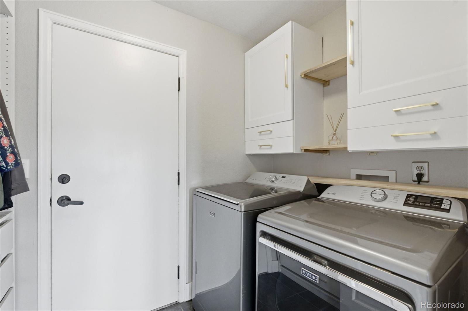 6387 Falling Leaf Circle