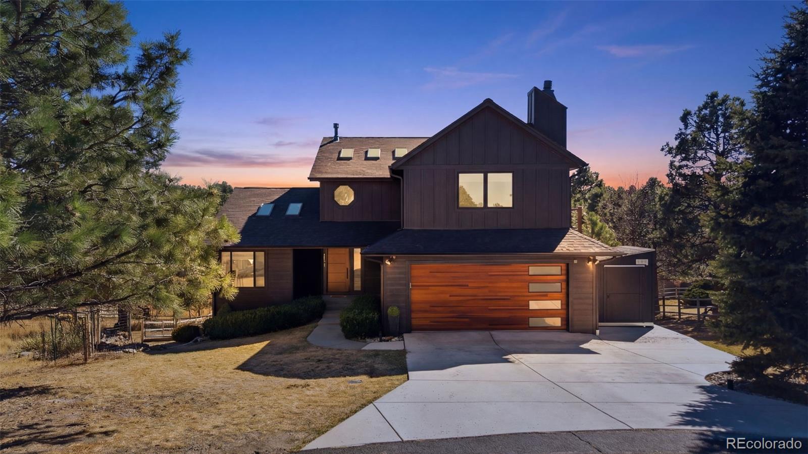 6387 Falling Leaf Circle