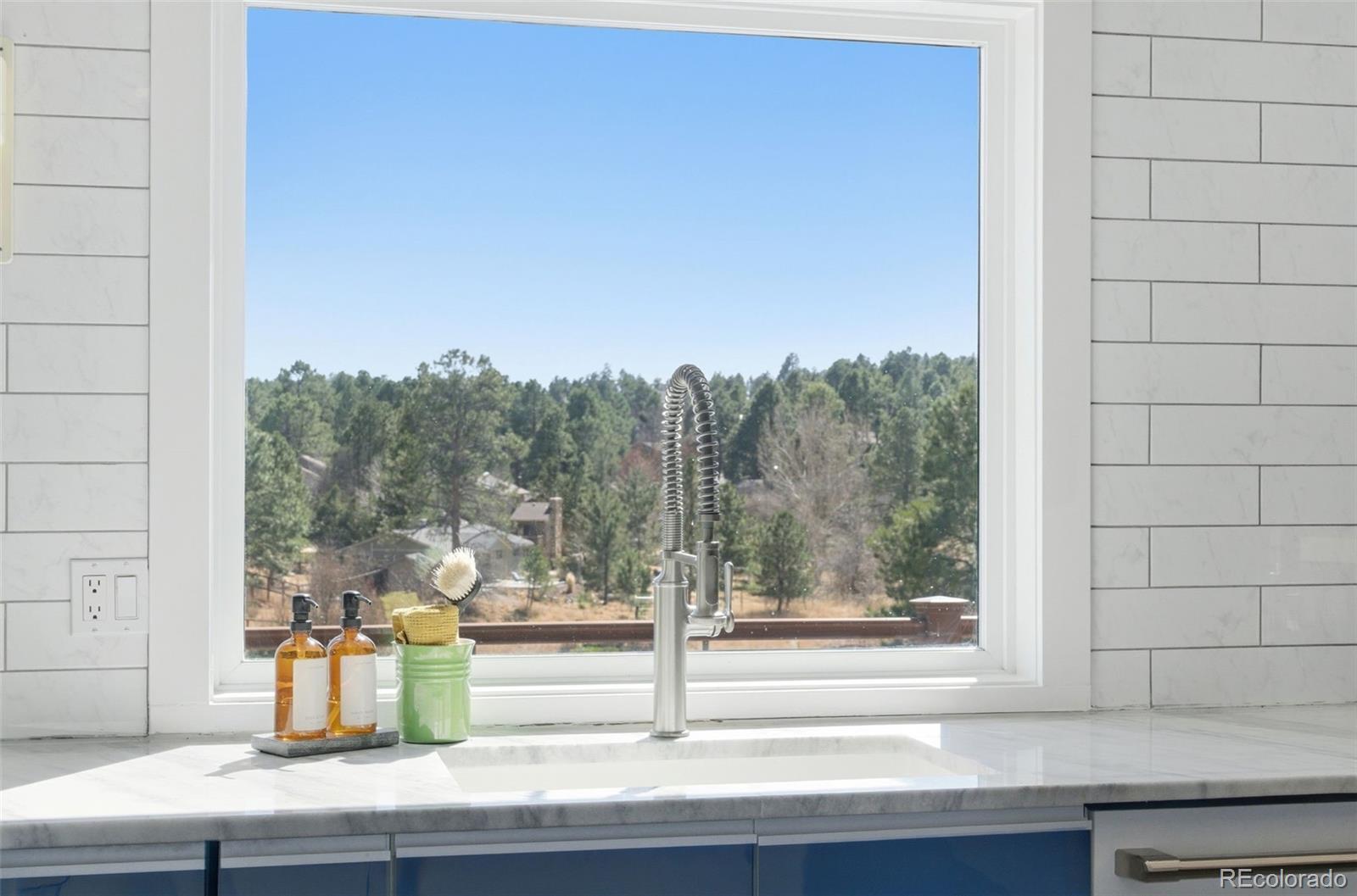 6387 Falling Leaf Circle