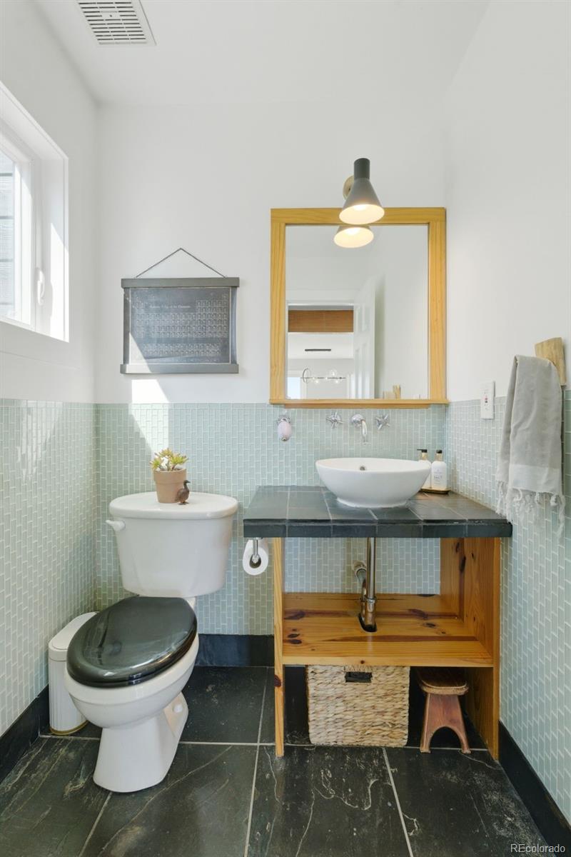 6387 Falling Leaf Circle