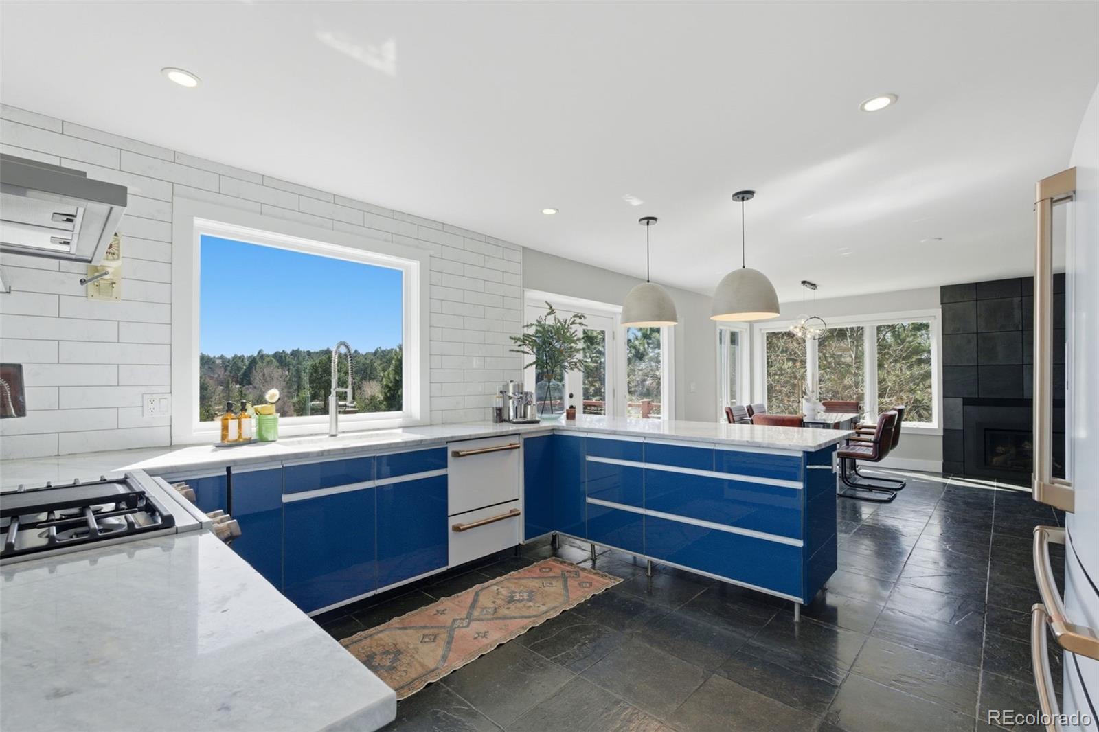 6387 Falling Leaf Circle