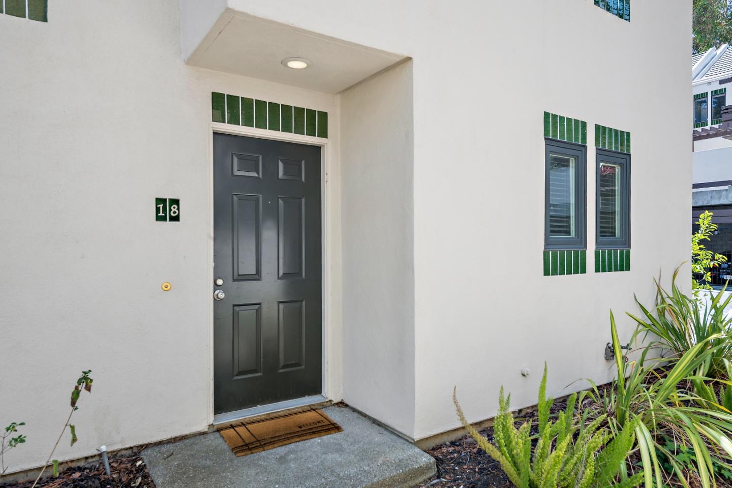 181 Centre Street Unit: 18