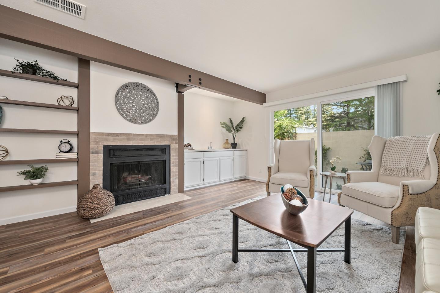 181 Centre Street Unit: 18