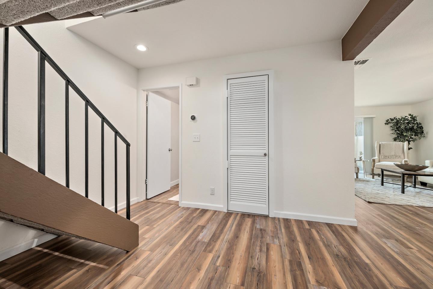 181 Centre Street Unit: 18