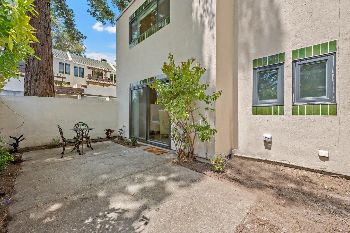 181 Centre Street Unit: 18