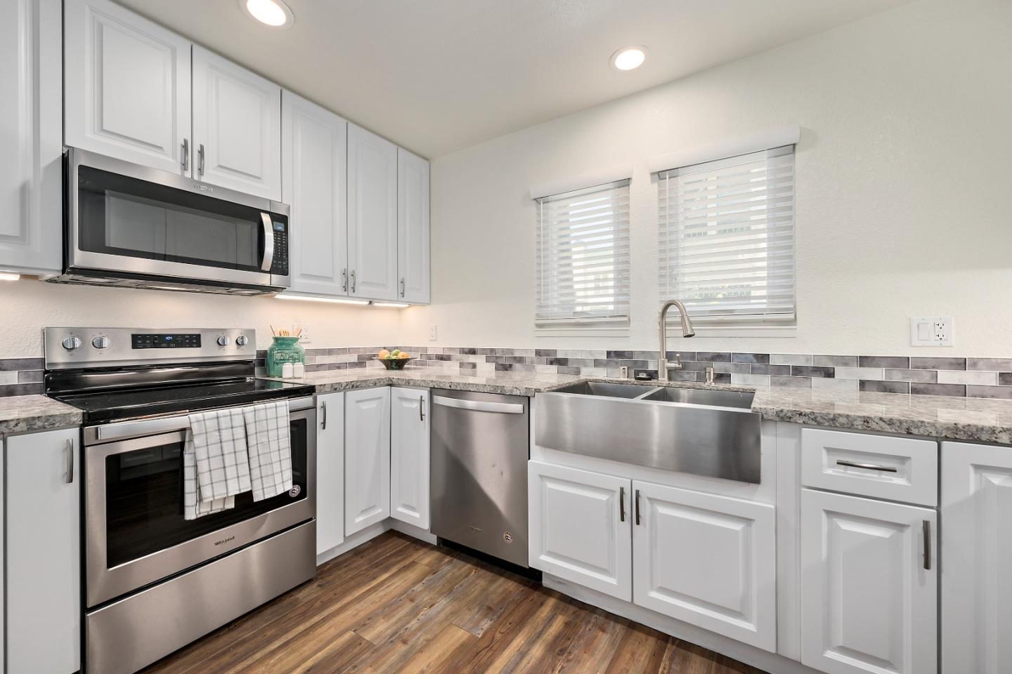 181 Centre Street Unit: 18