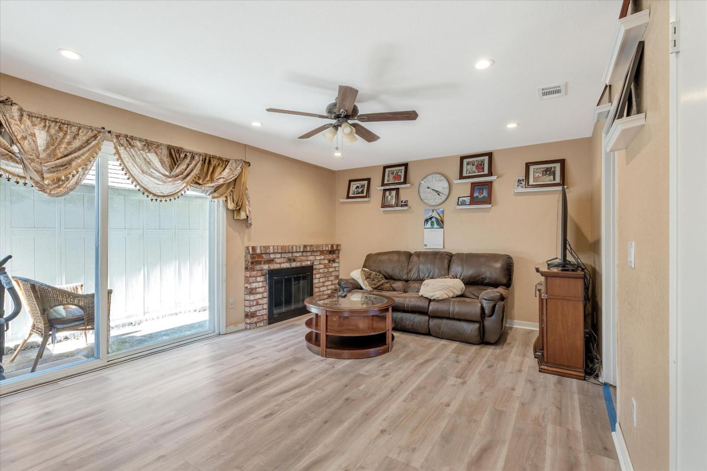 490 Lanfair Circle