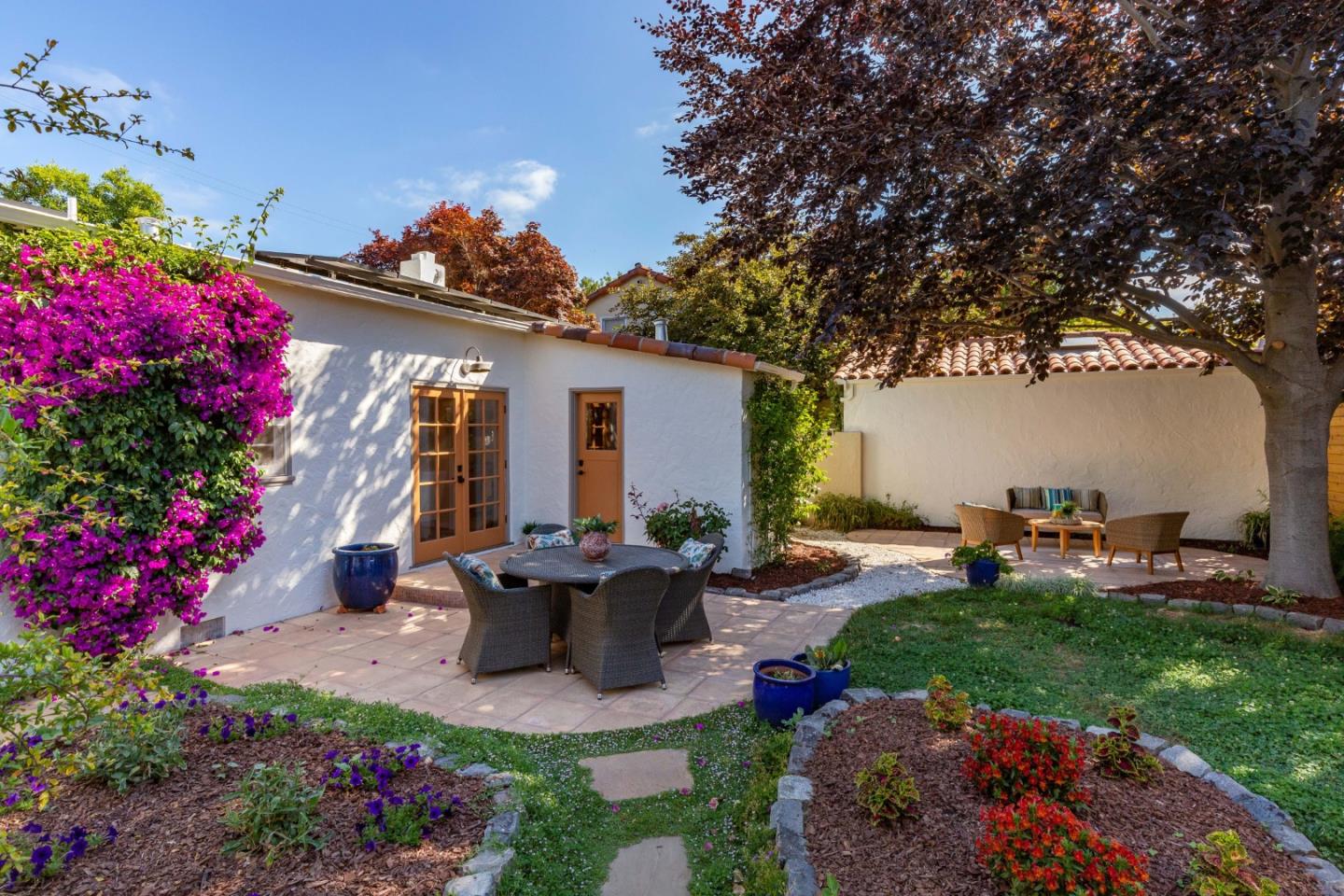 1120 Willow Glen Way