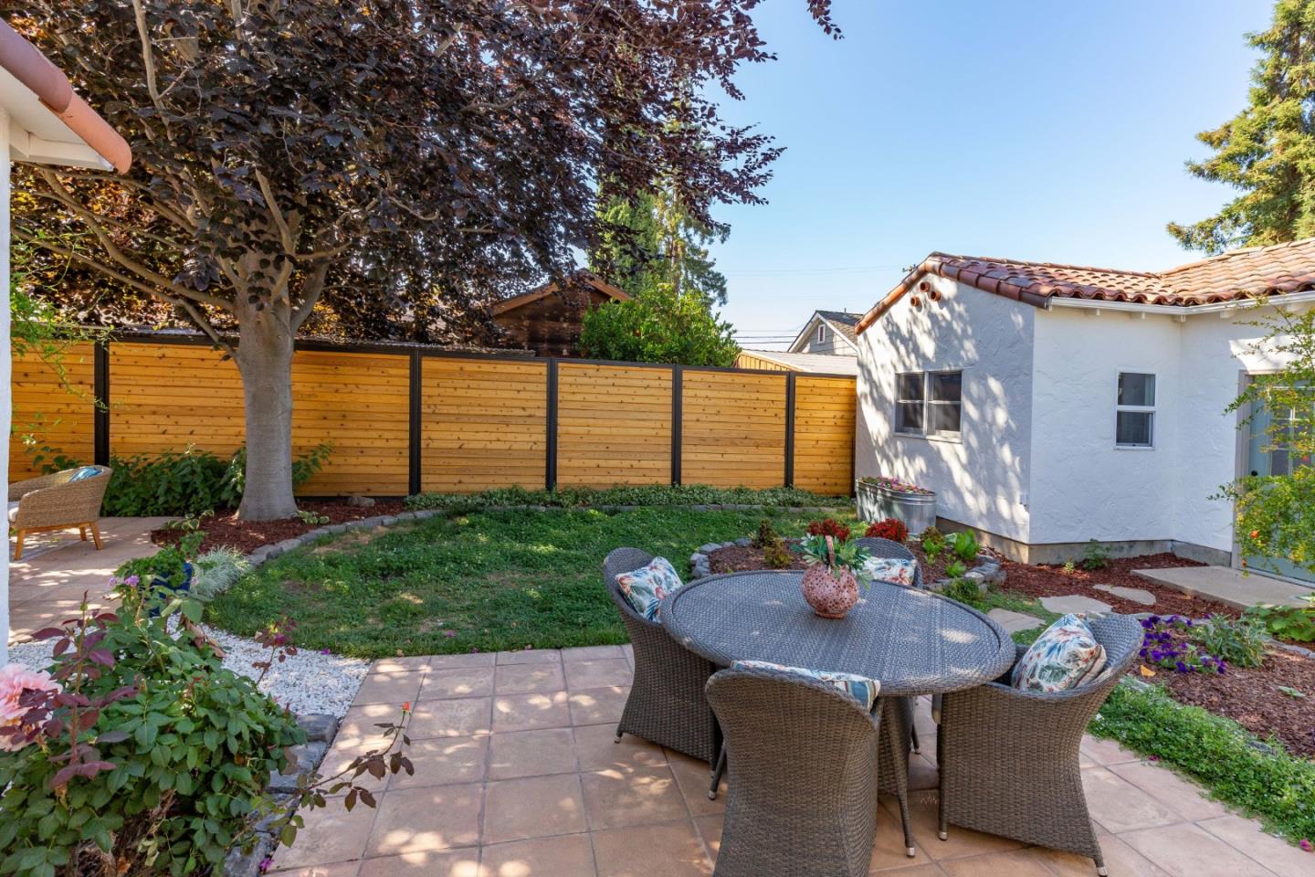 1120 Willow Glen Way