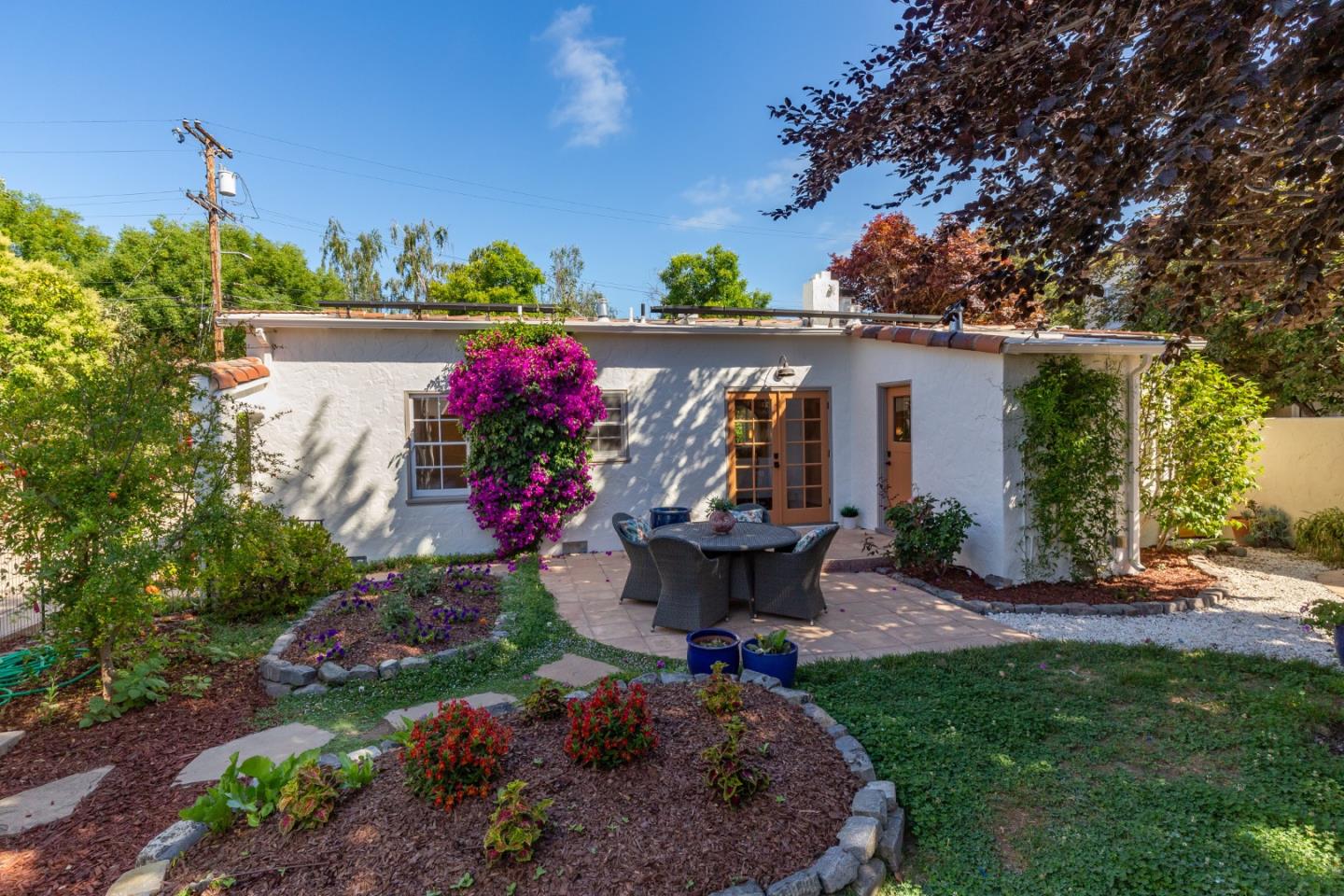 1120 Willow Glen Way