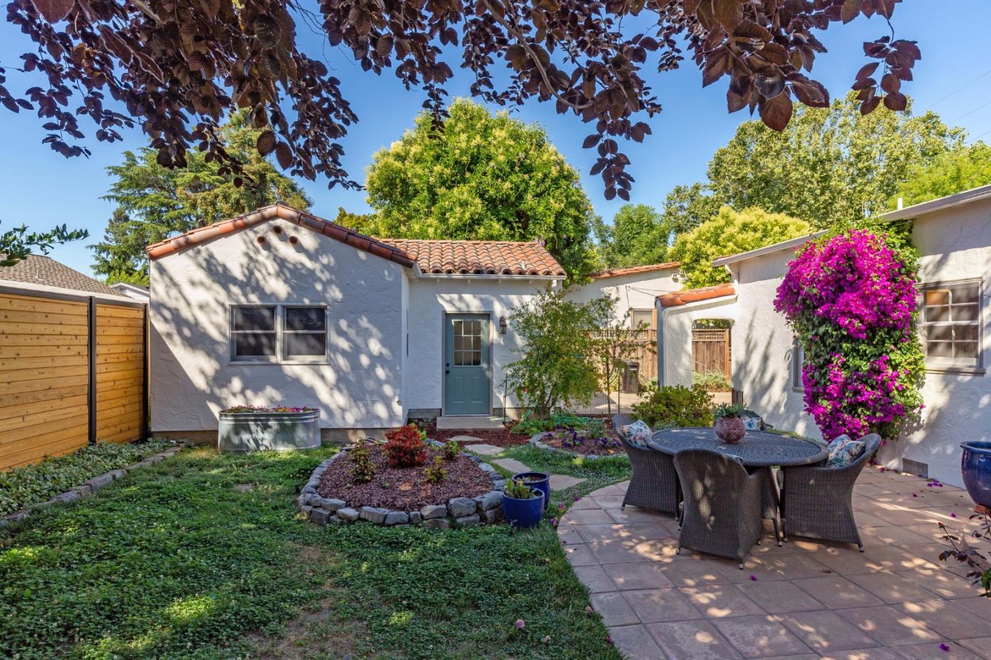 1120 Willow Glen Way