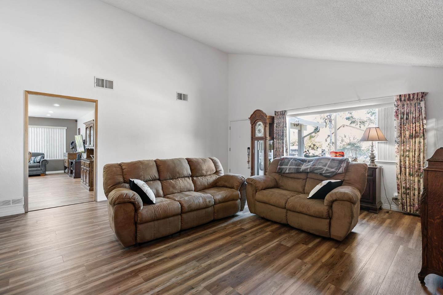 4176 Kingspark Drive