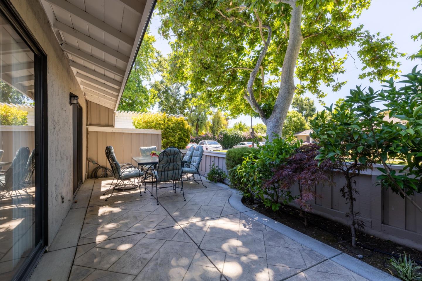 1108 Holly Oak Circle