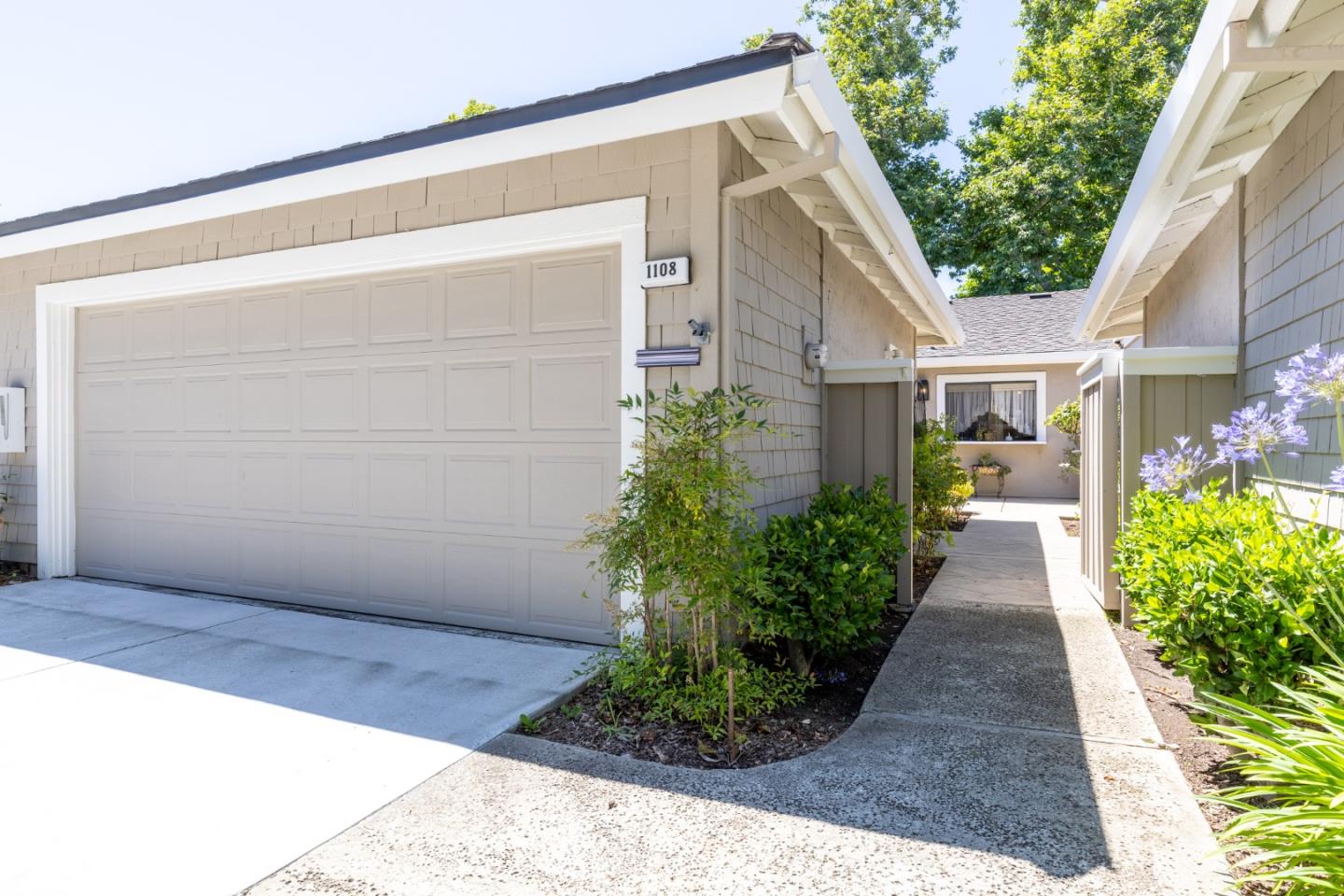 1108 Holly Oak Circle