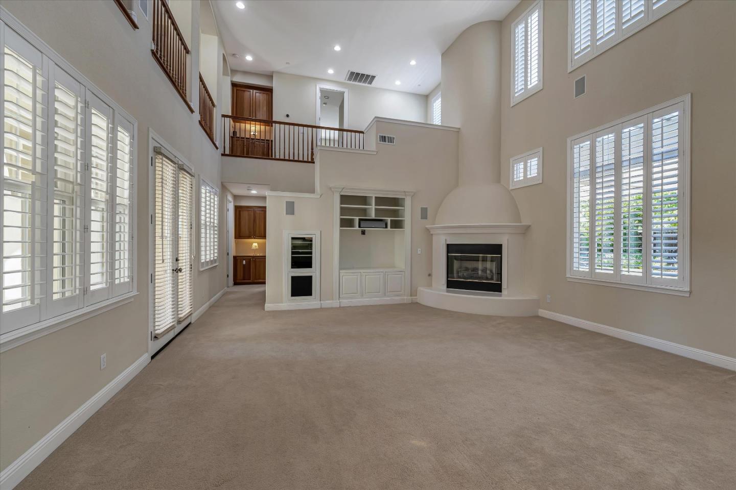 18680 Ventura Court