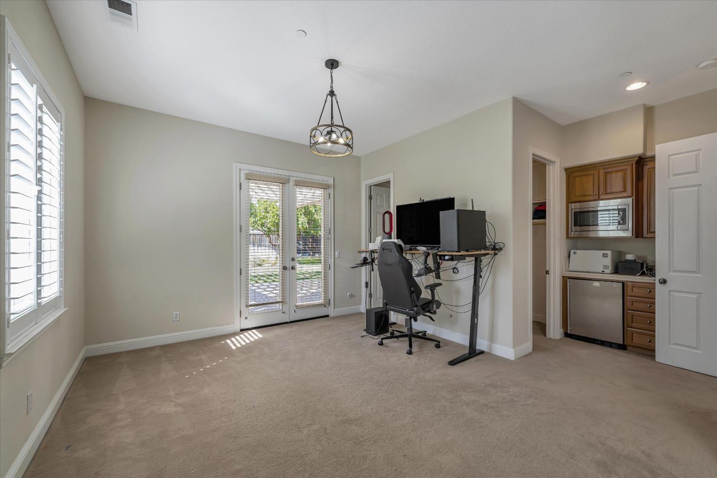 18680 Ventura Court