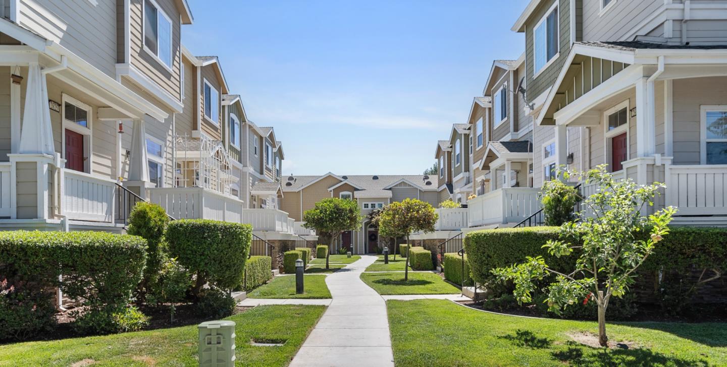 2809 Lavender Terrace