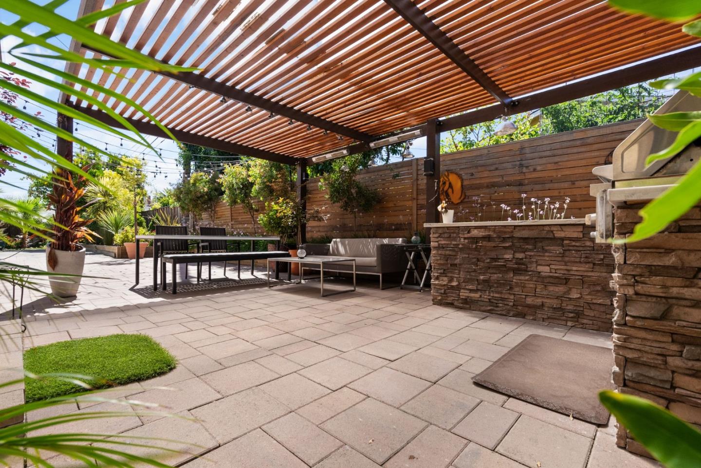 5980 Mayflower Court