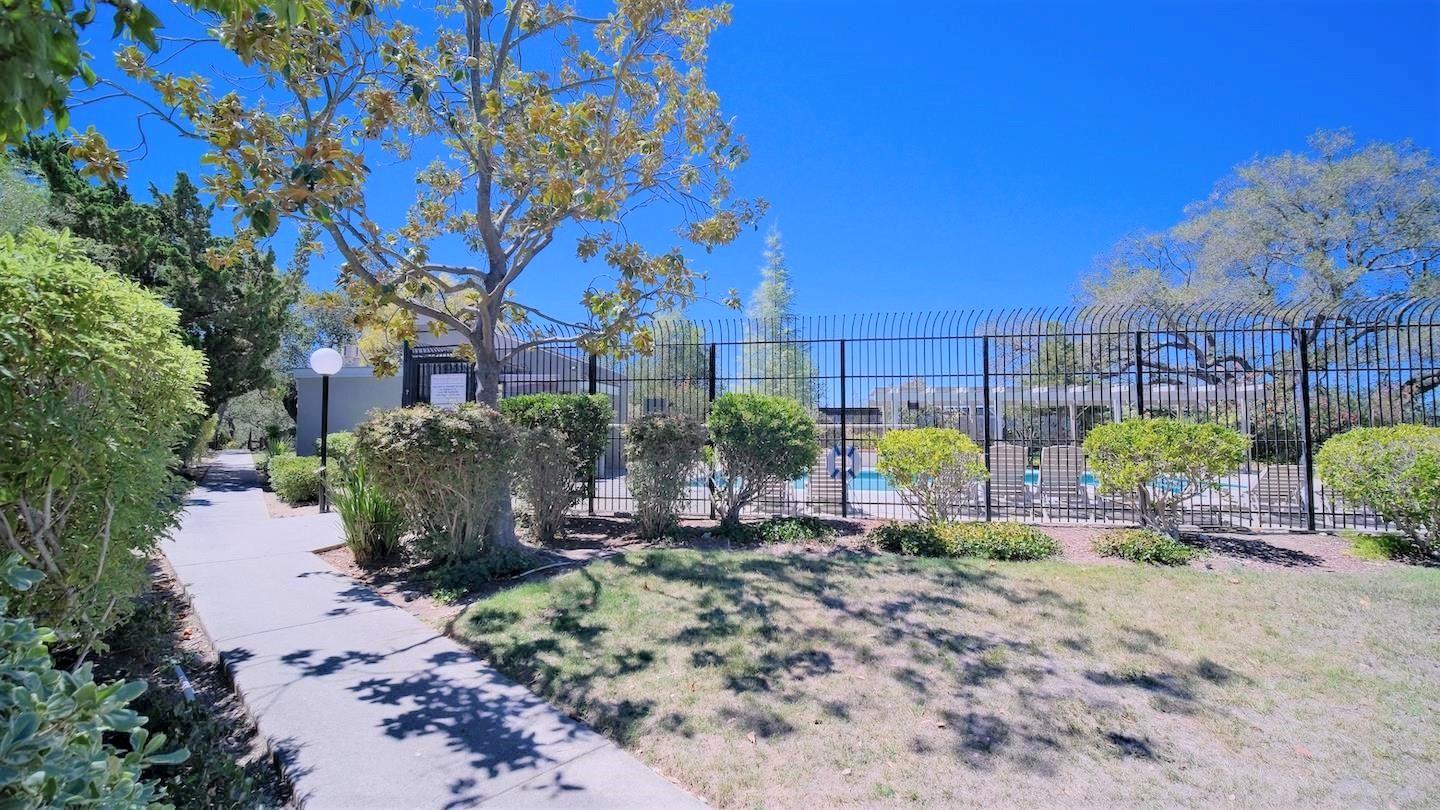 1796 Dalton Place