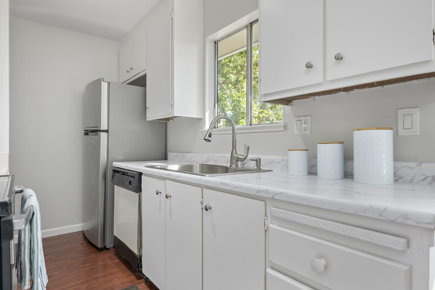 766 Warring Drive Unit: 4