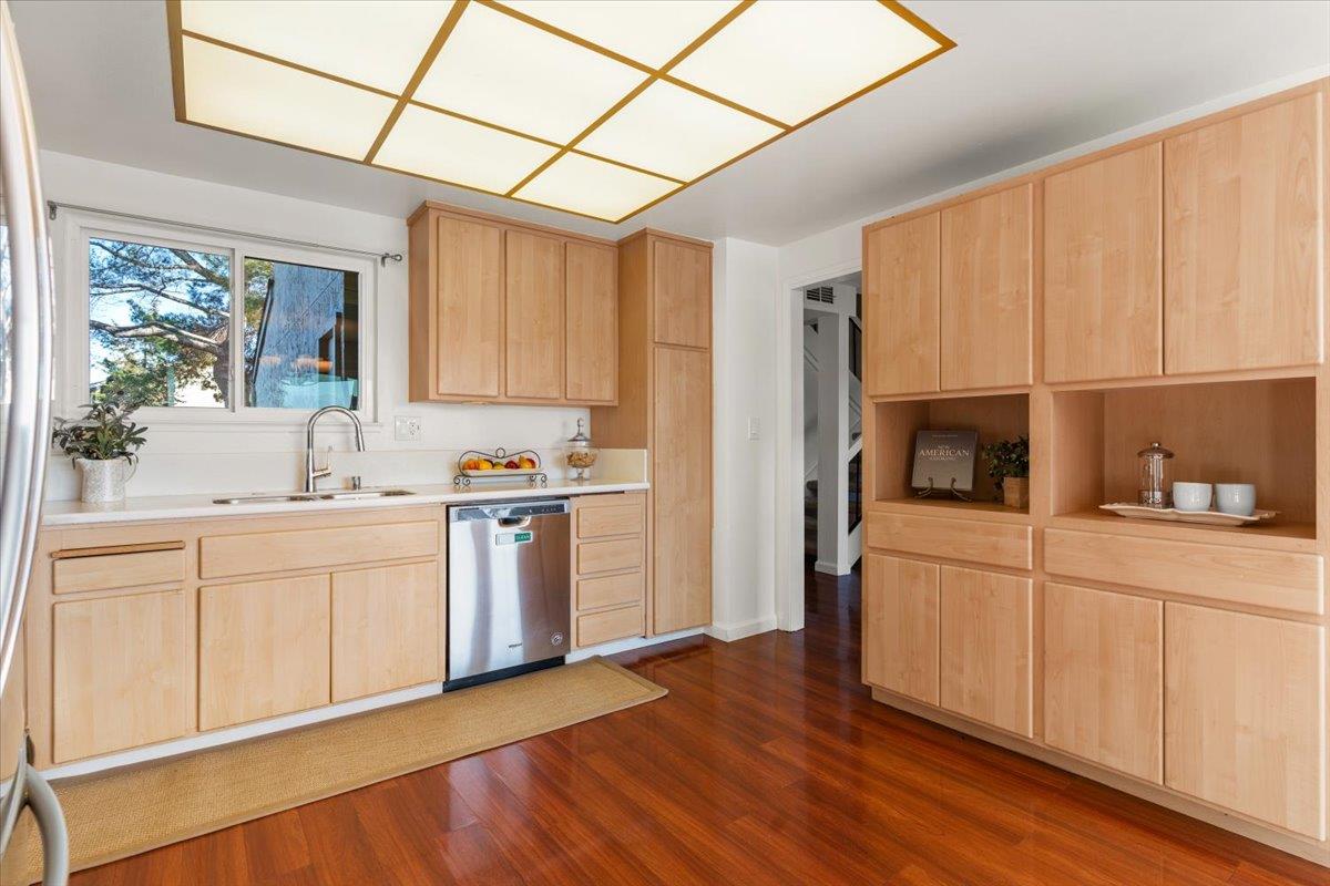 154 Beach Park Boulevard