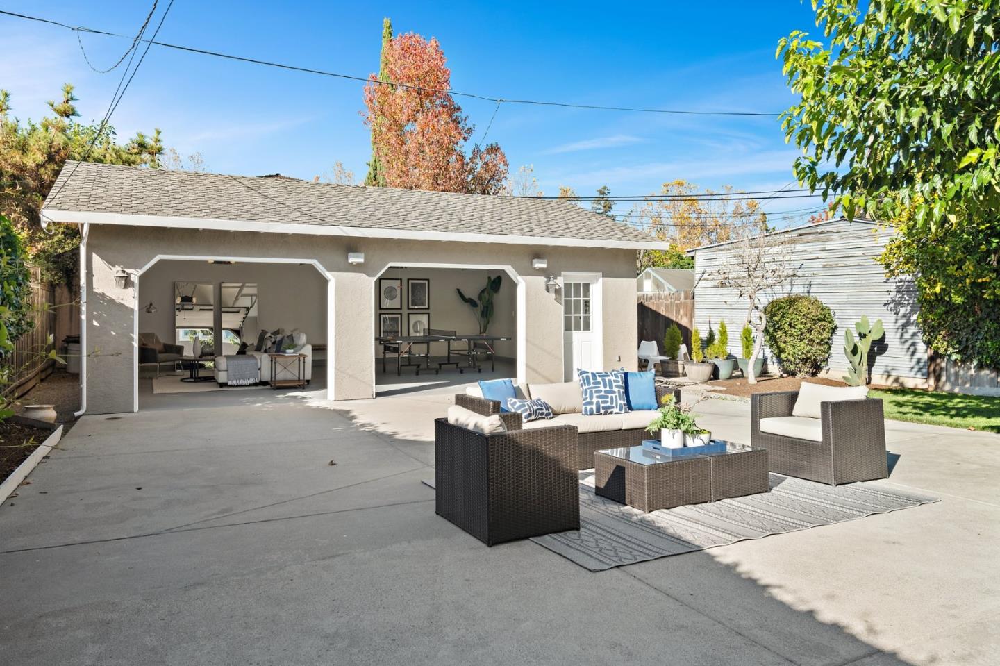 1377 Yosemite Avenue