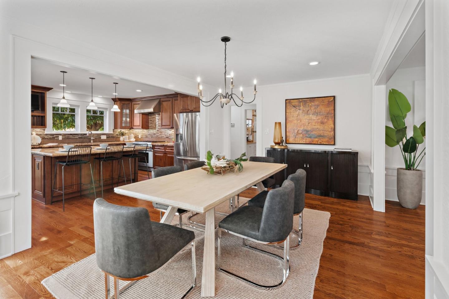 1377 Yosemite Avenue