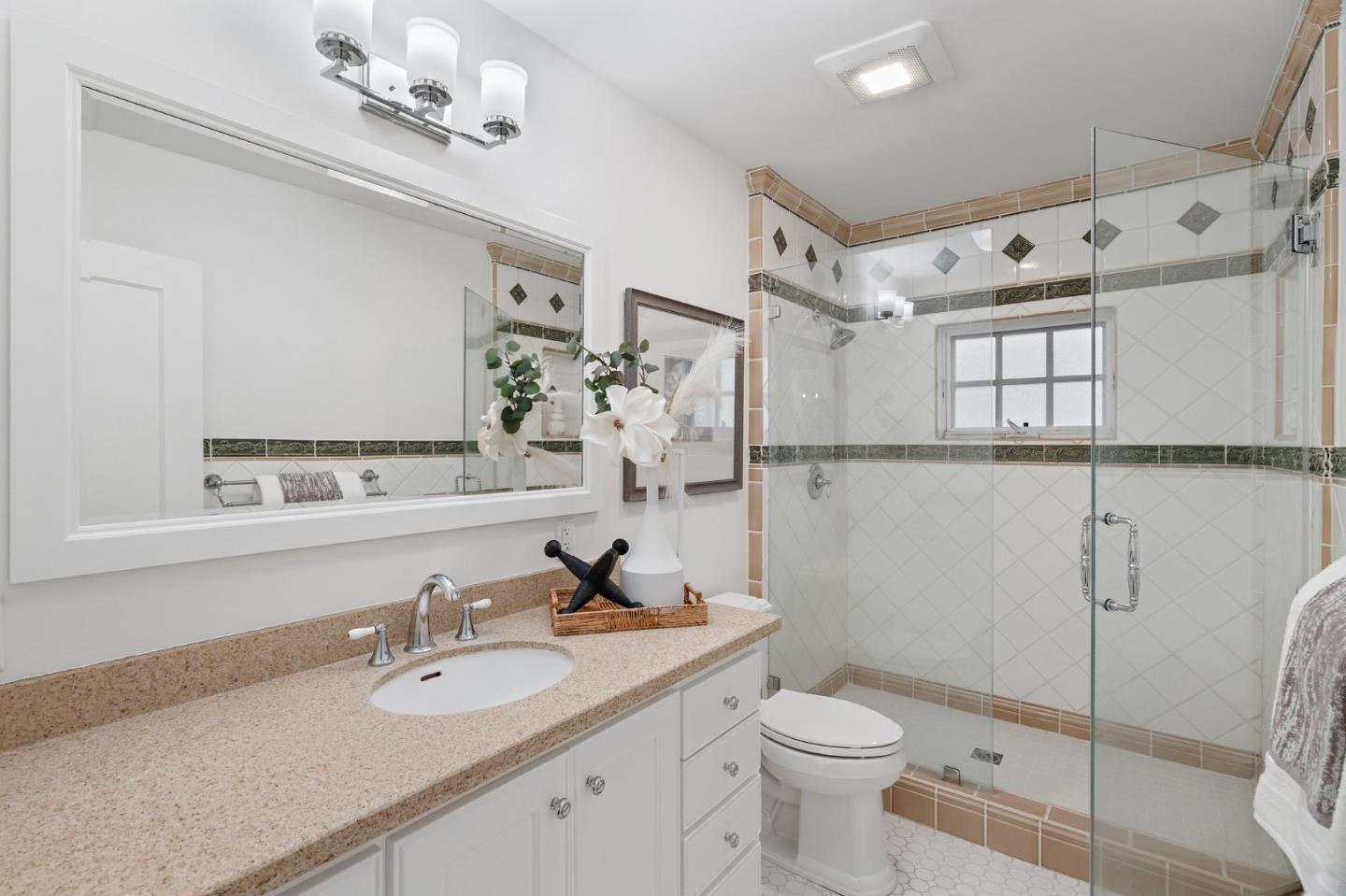 1377 Yosemite Avenue